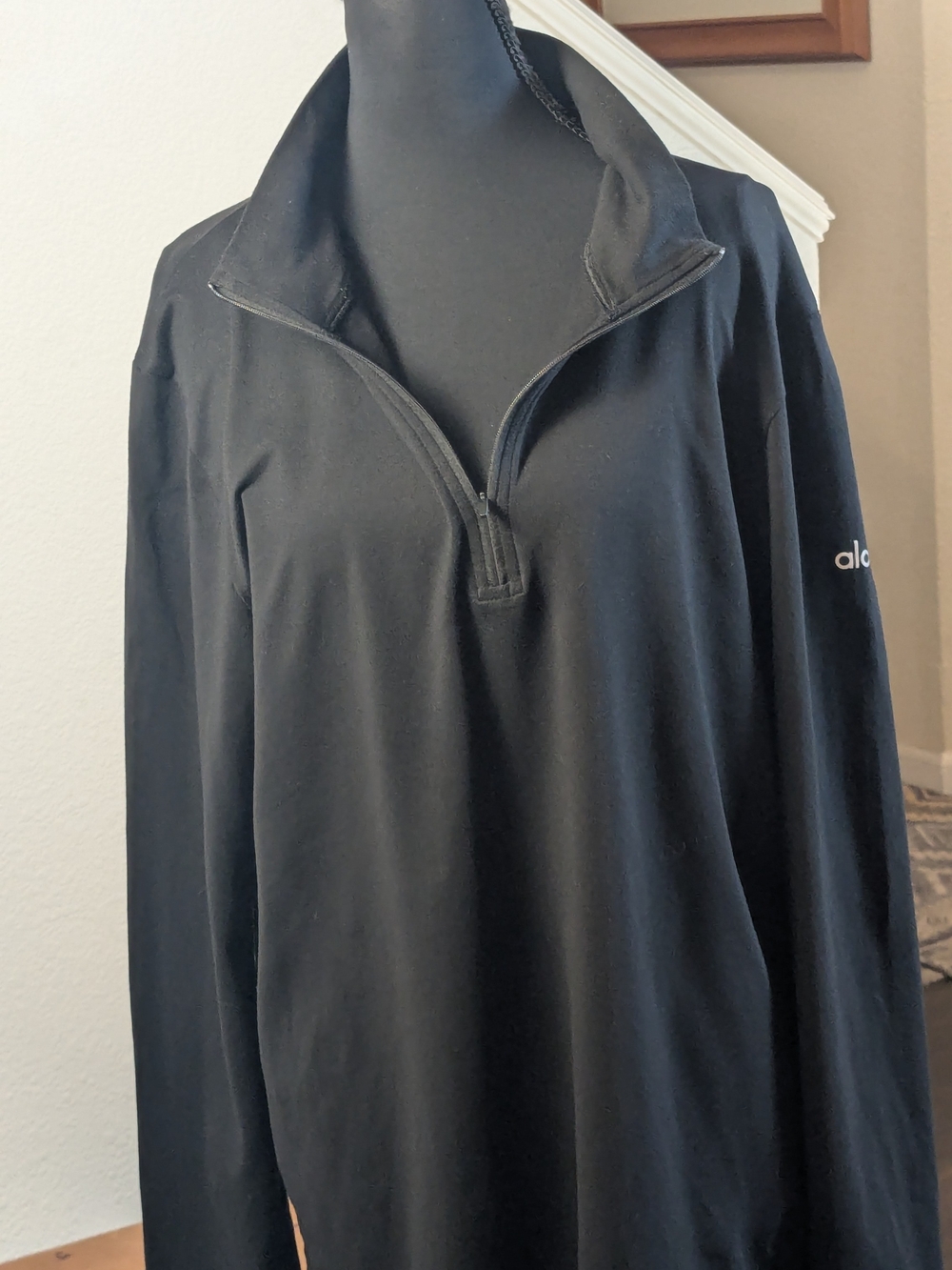 Alo Yoga Black Quarter Zip Long Sleeve Pullover Top Size M